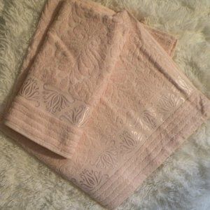 Nurpak bath towel & hand towel